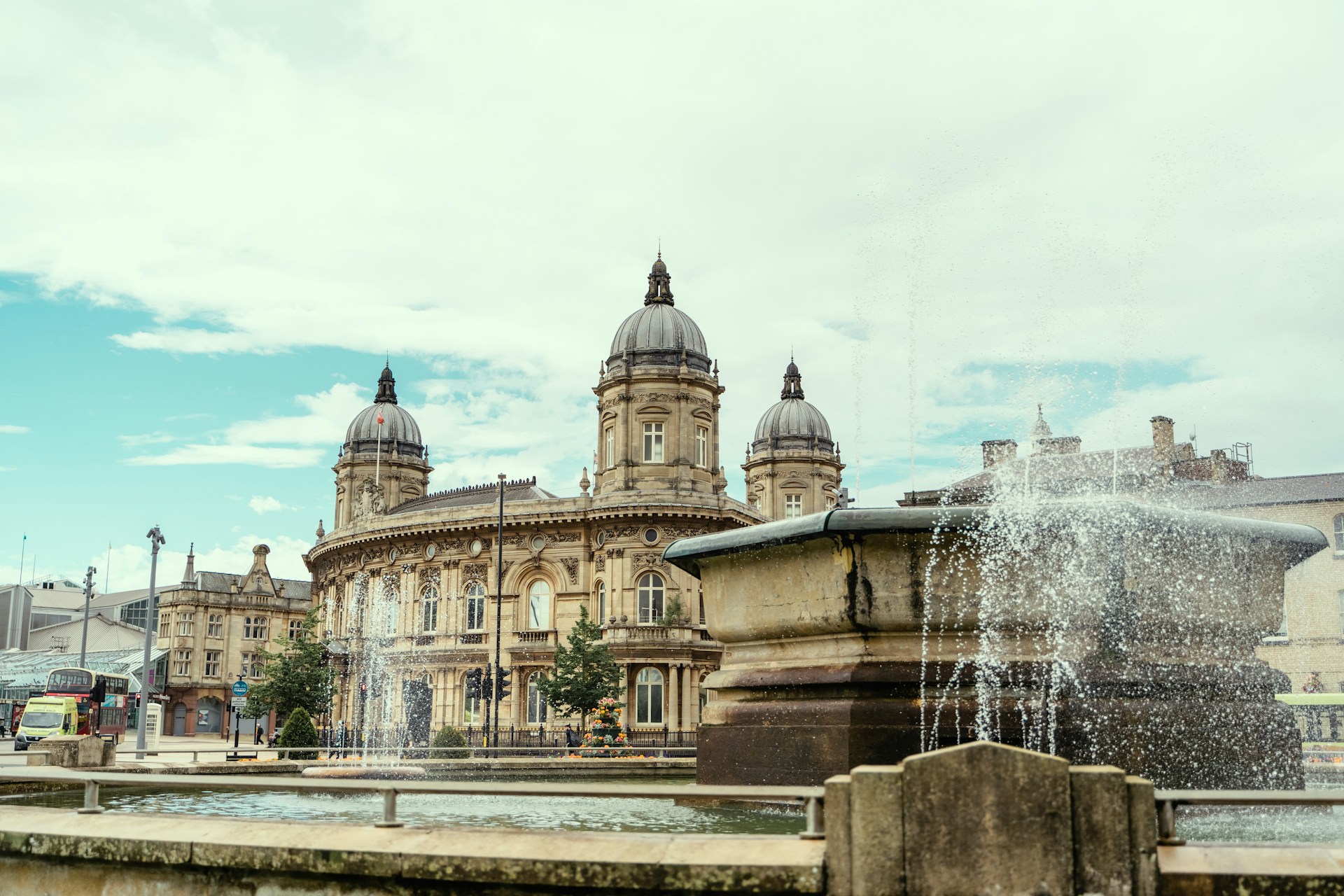 Hull town hall unsplash free