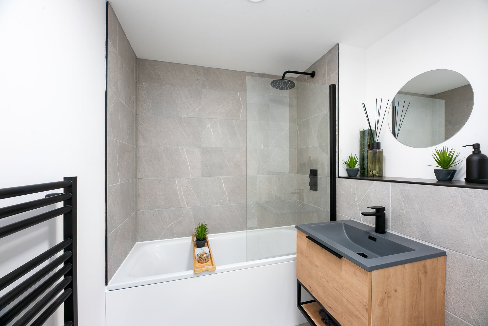 UrbanGreenShowapartment-003_
