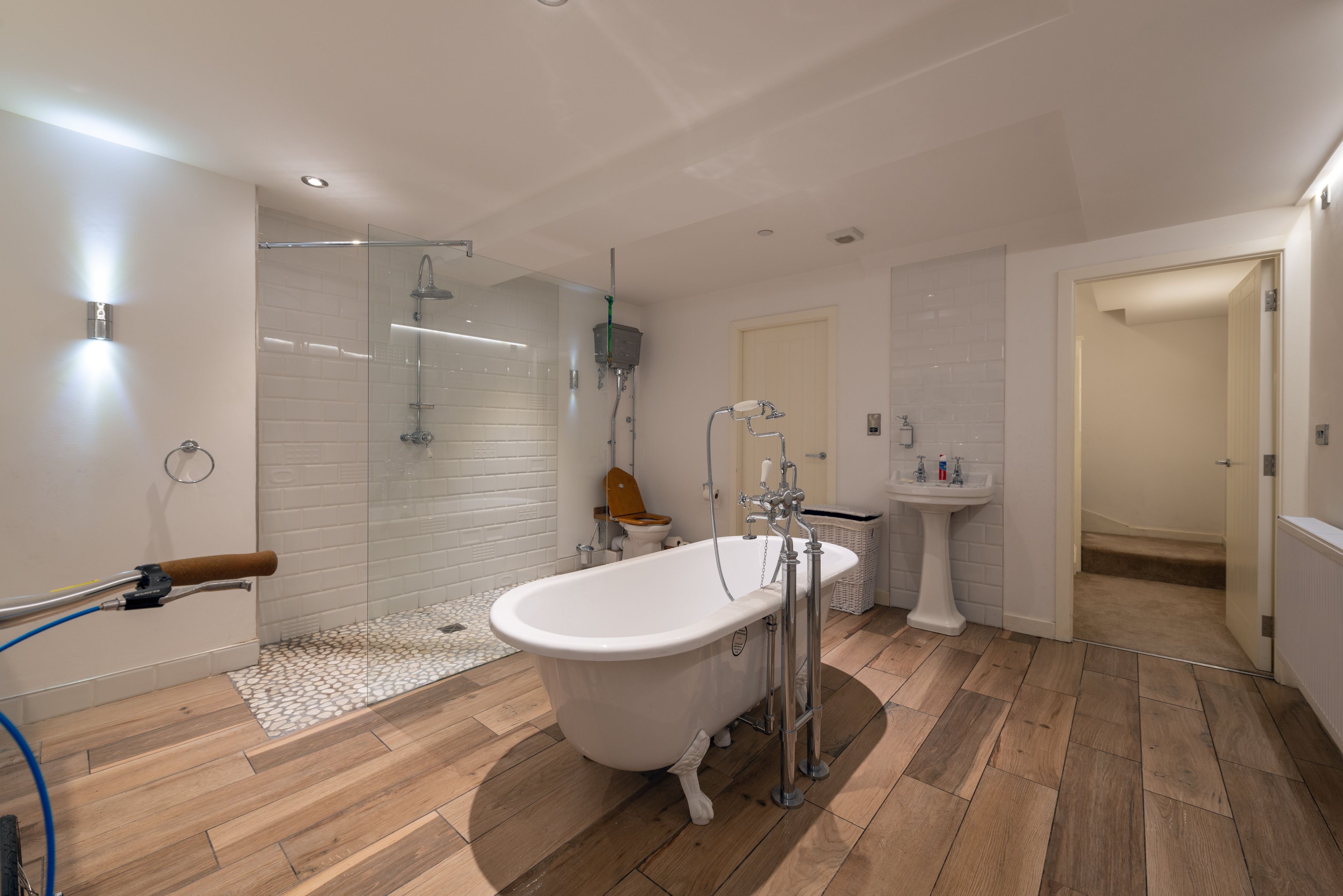 Bathroom with bathtub